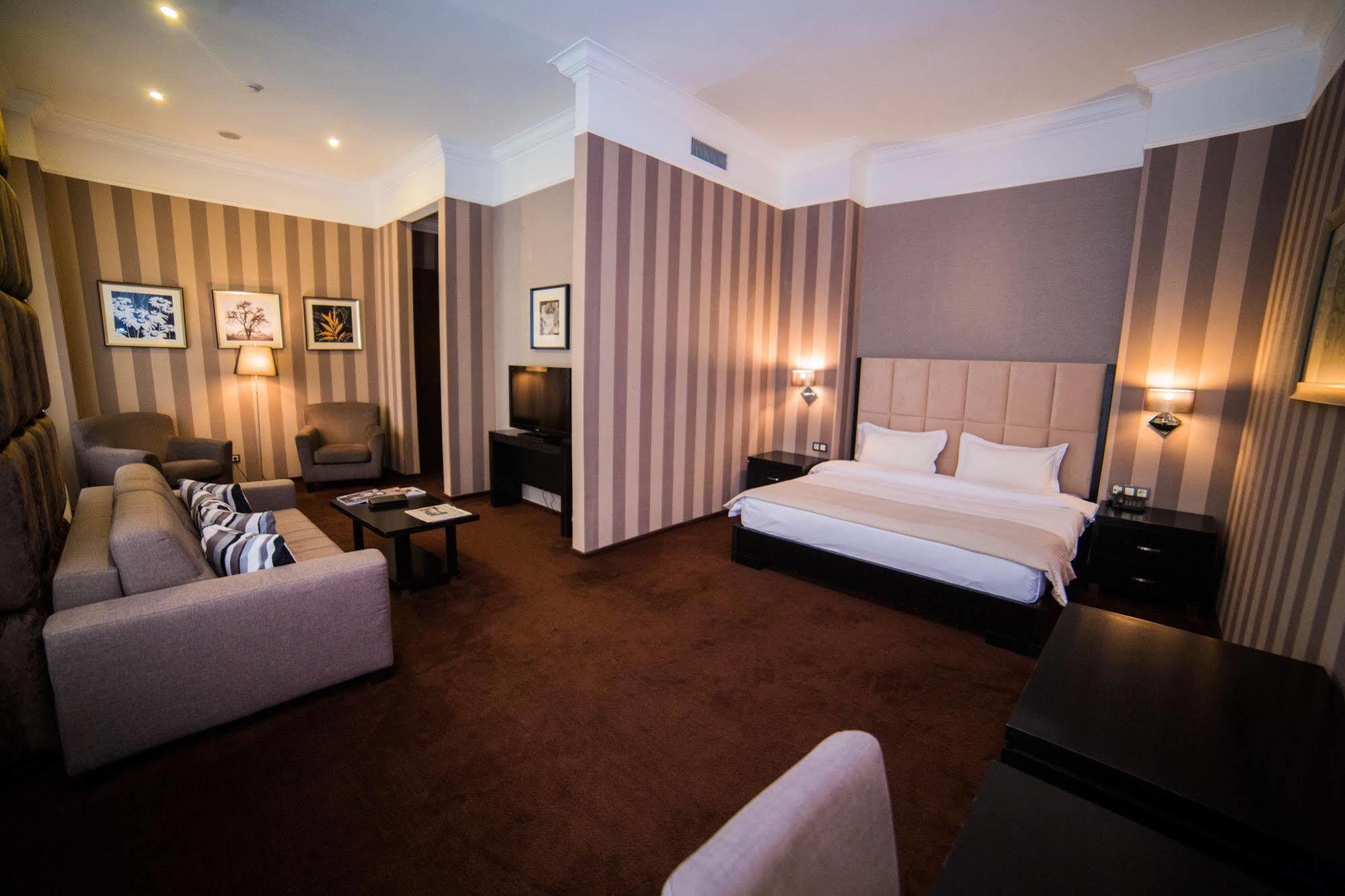 Jelsomino Boutique Hotel Астана Екстер'єр фото